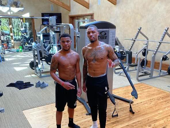 阿斯：预计皇马25-26赛季收入将创体育机构纪录，达12.48亿欧（阿斯报称：皇马25-26赛季收入预计达12.48亿欧元，有望创体育机构历史新高）