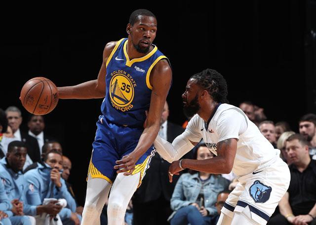 阿森纳3-1大胜拜仁，五档次差距彻底显现，拜仁被打回原形！（阿森纳3-1击败拜仁，五档差距尽显，拜仁原形毕露）