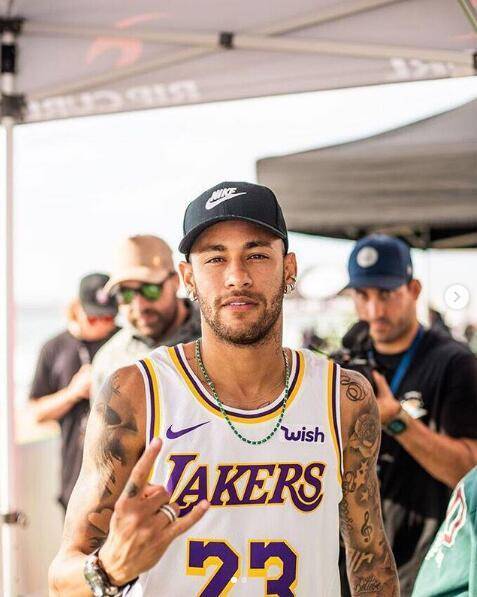 跟队：米兰不太可能在一月运作莱万，但他是夏窗的理想人选（随队记者：米兰冬窗难签莱万，夏窗仍视其为理想目标）