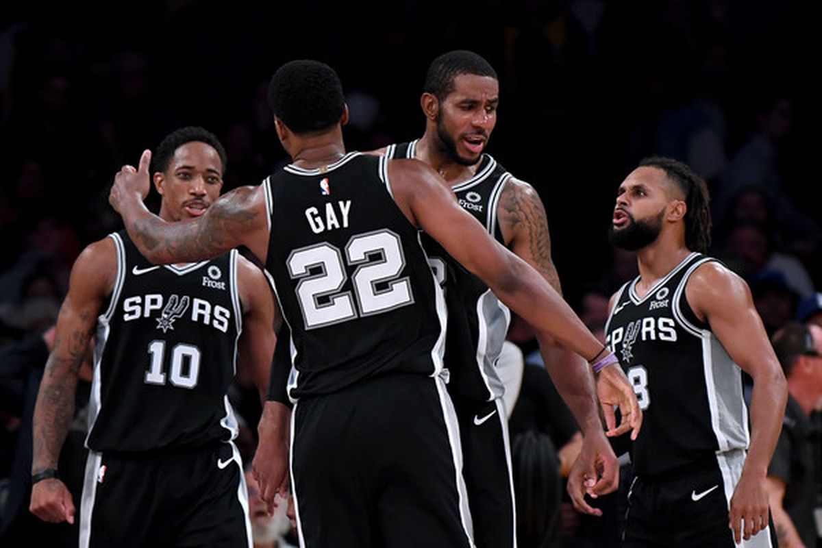 瑞恩谈胜利、争议判罚与萨拉赫未来（瑞恩解读胜利、判罚争议与萨拉赫前景）