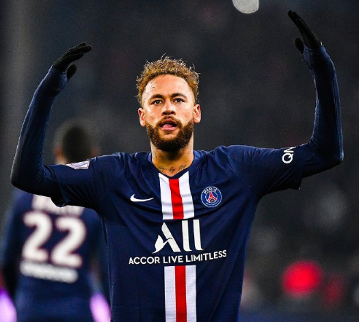 意甲出现一条大鱼！4大豪门开始抢人，年仅26岁4000万欧底价（意甲现大鱼：四大豪门开抢，26岁球员标价至少4000万欧）