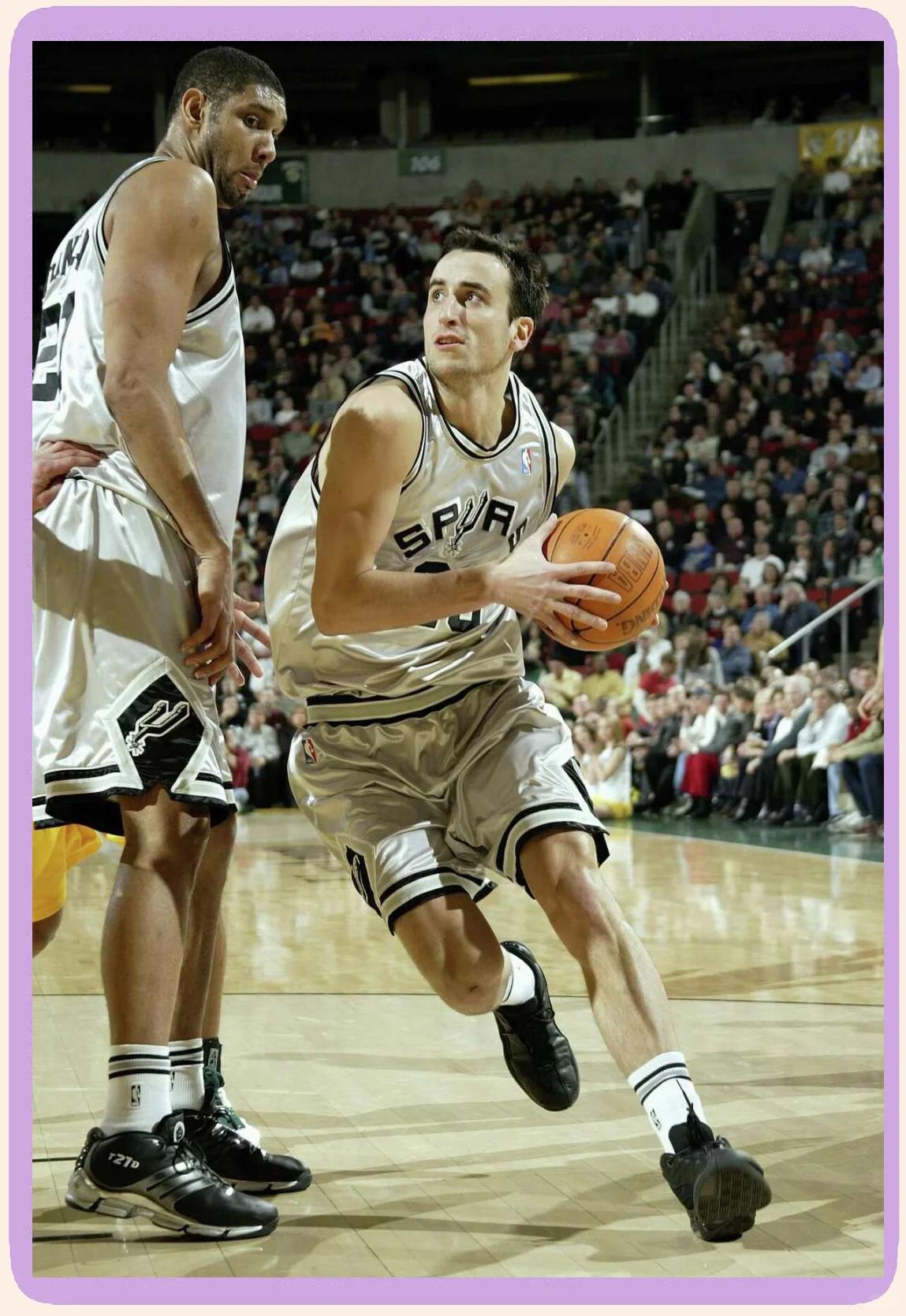 阿奇姆彭遭成都球迷种族歧视，队长王上源发文声援（阿奇姆彭遭遇成都球迷种族歧视，队长王上源发声力挺）